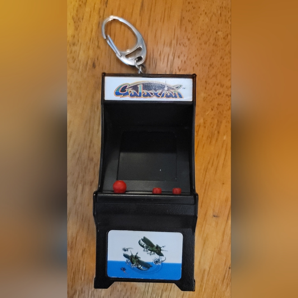Galaxin Mini Arcade Keychain Key Chain - Picture 4 of 6